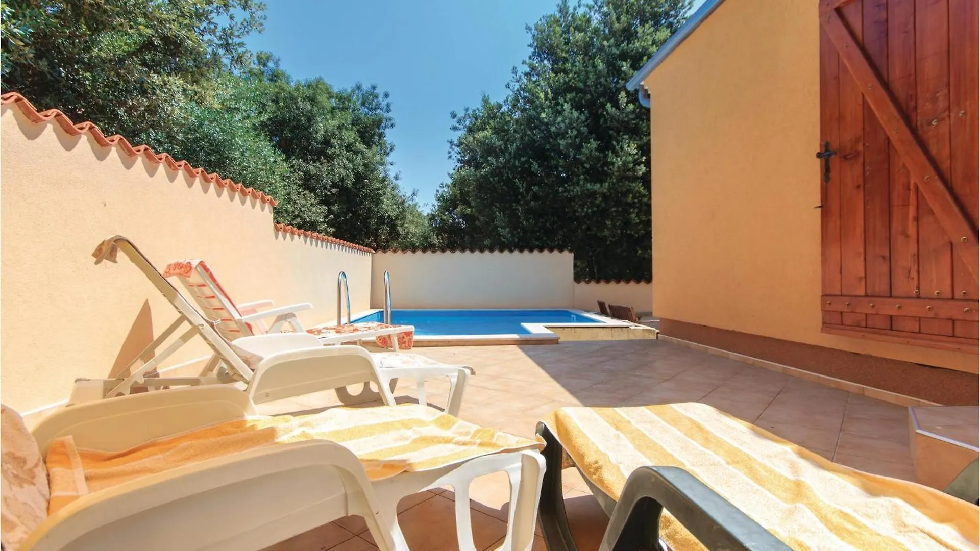 Stunning Home In Pula With Outdoor Swimming Pool 0*,